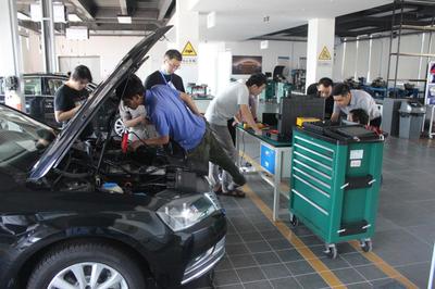 我省1+X证书制度汽车运用与维修职业技能等级证书师资培训在我院举行